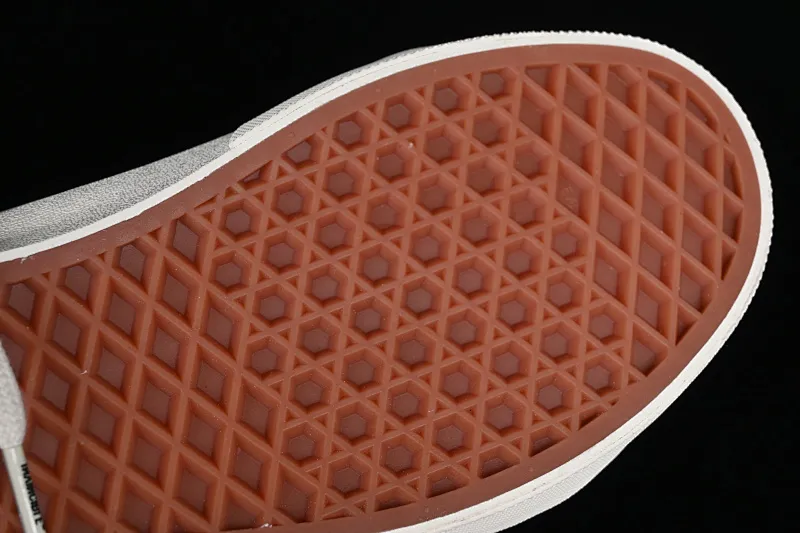 All categories Vans Vans series Vans Hi Vans high-top Vault by Vans x Invincible joint series high-top casual sneakers VN000CDDBP6